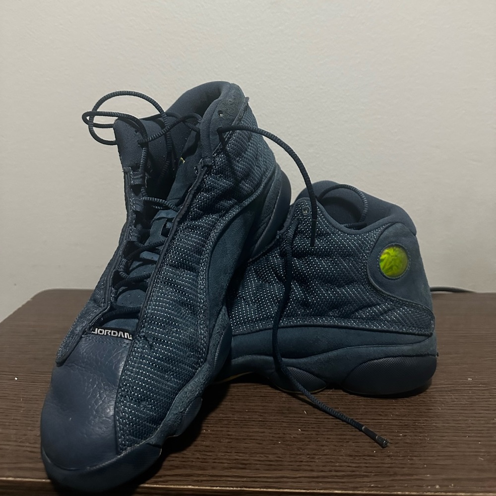Jordan 13 “Squadron” 
Size 10
No box
Throw offers!